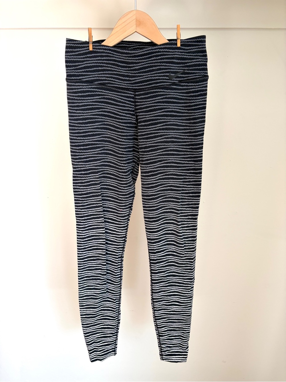 Nike | Women’s | Dri-Fit High-Waist Leggings | Size S